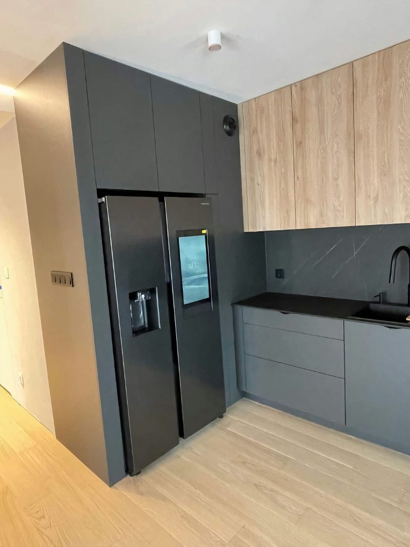 Counter-depth refrigerator