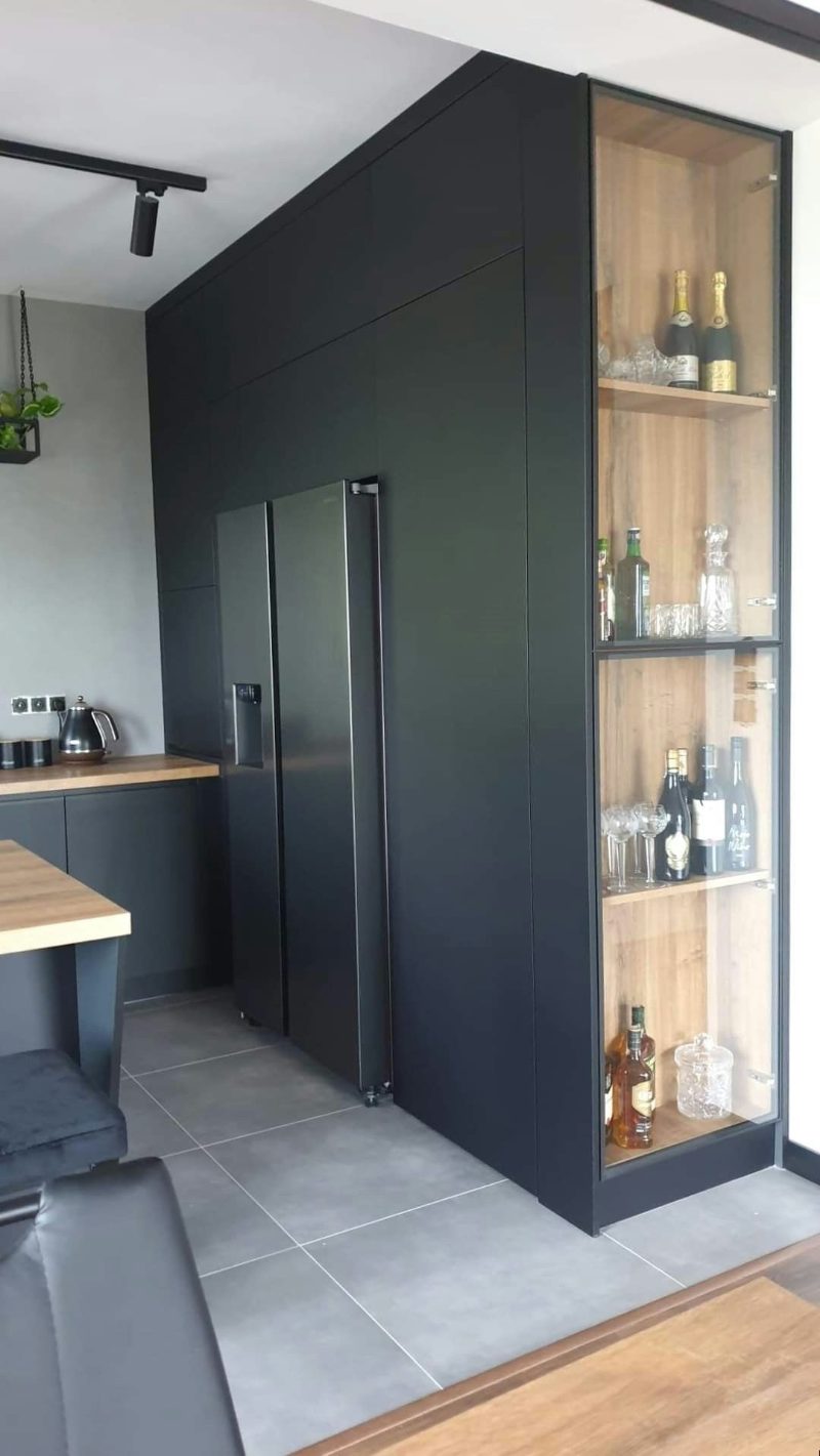 Counter-depth refrigerator