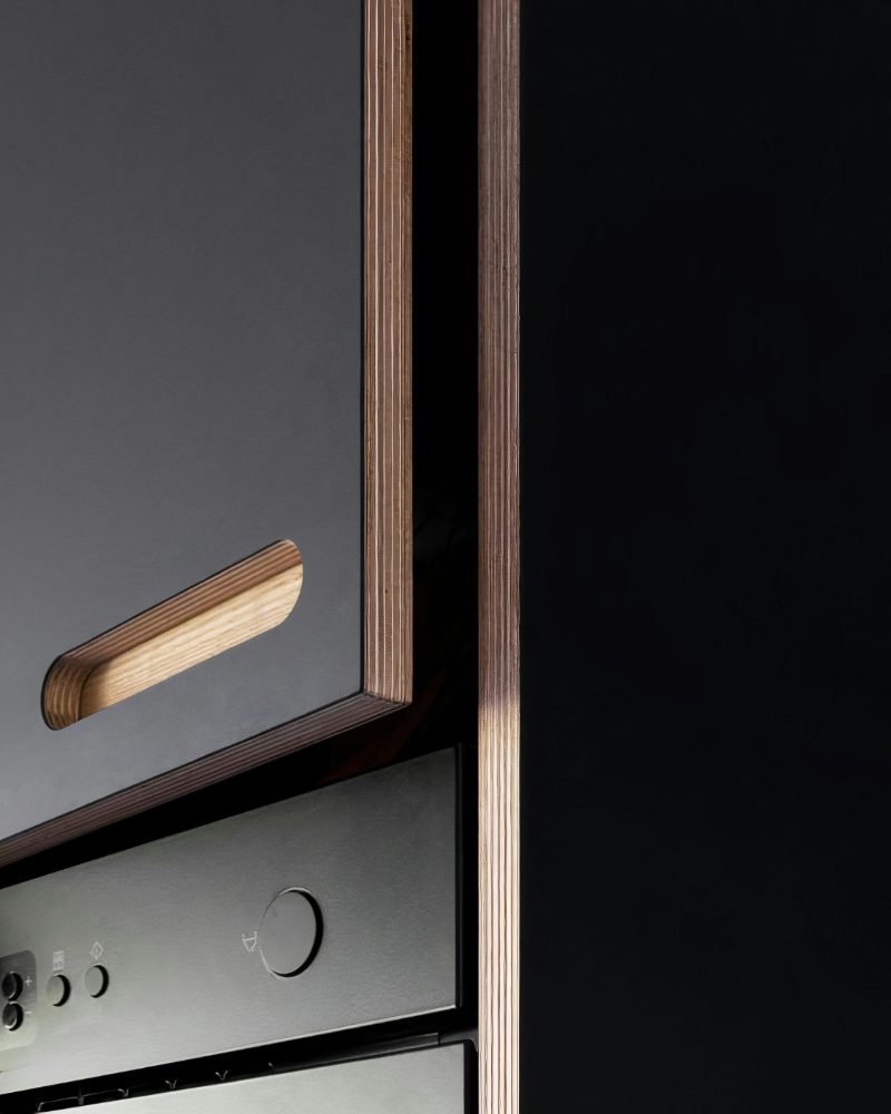 Cutout handle