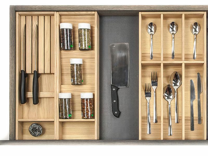 Wooden cutlery organizer