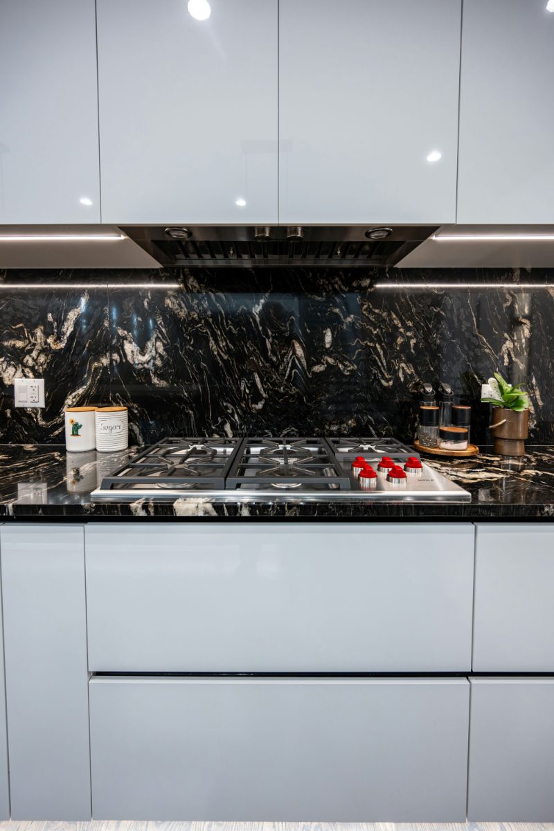 Integrated range hood