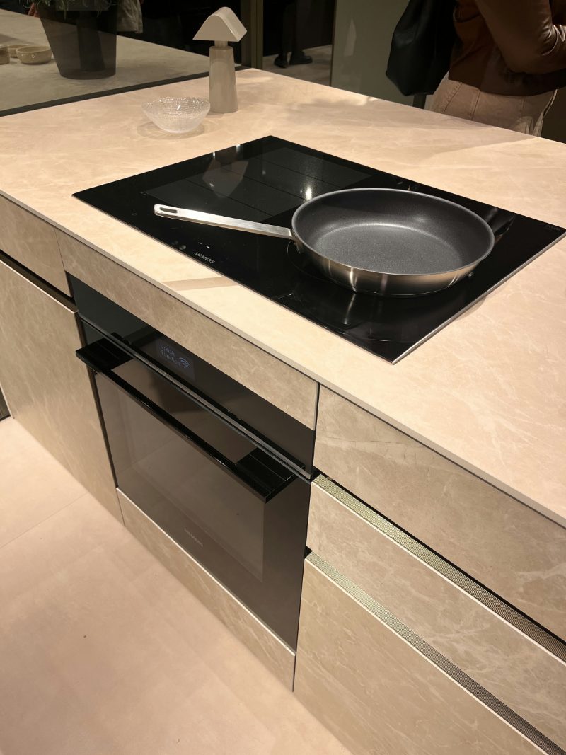 Integrated cooktop
