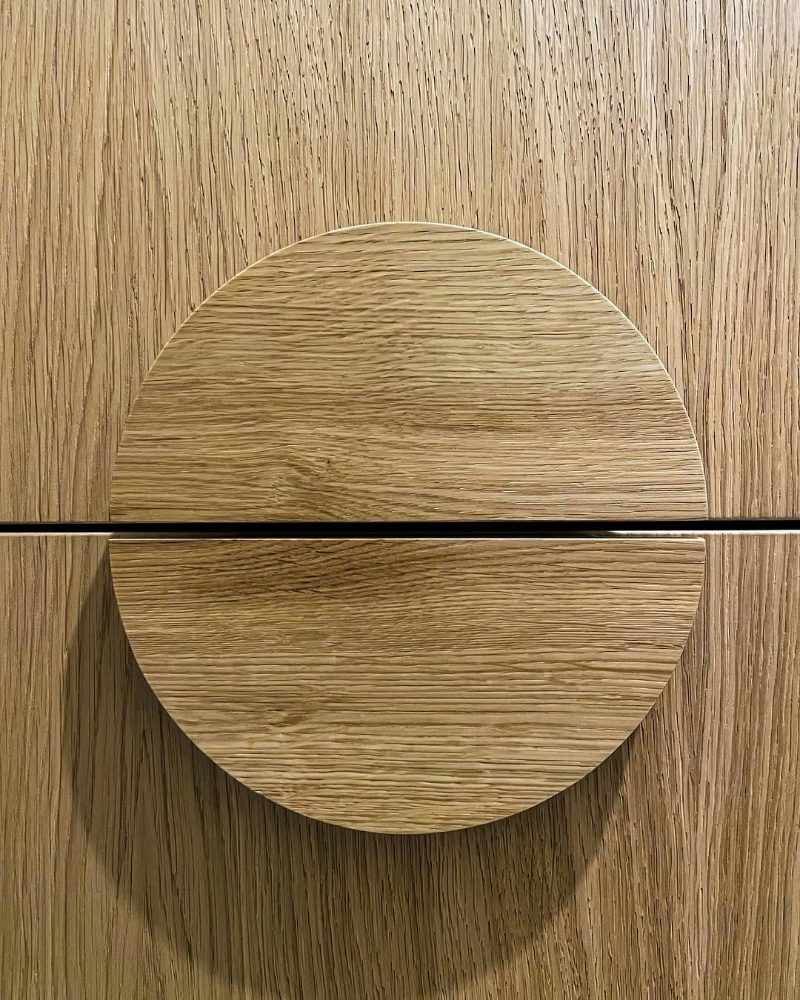 Rounded wooden handle