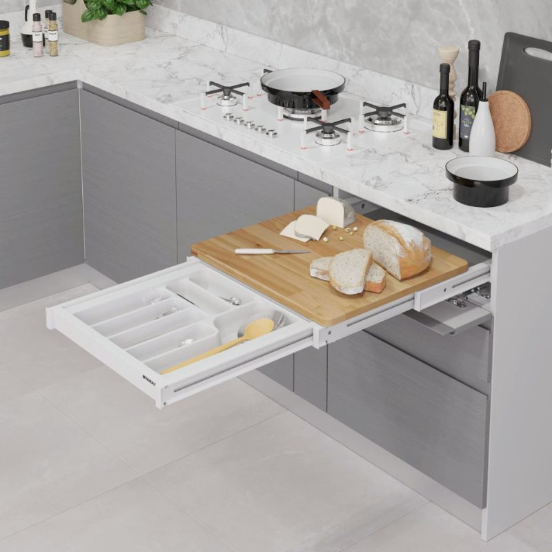 Wooden pull-out cutting board