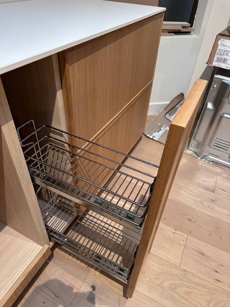 Pull-out spice rack