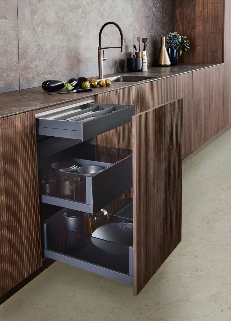 Inner drawers in fluted kitchen