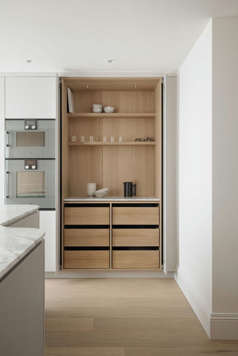 Appliance garage with pocket doors