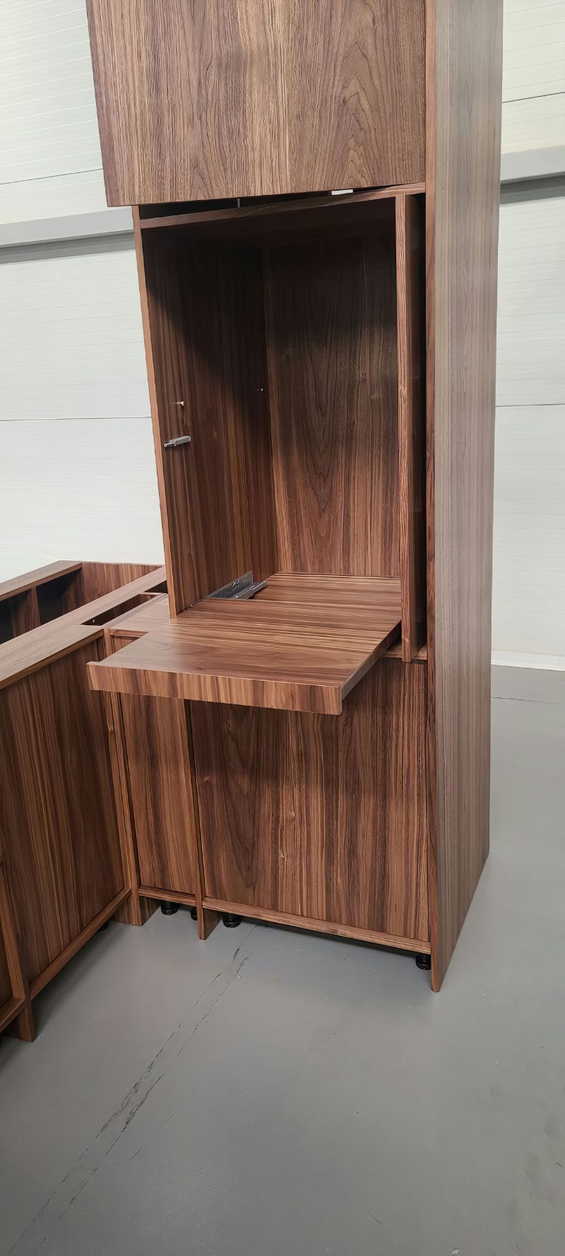 Shelf lock