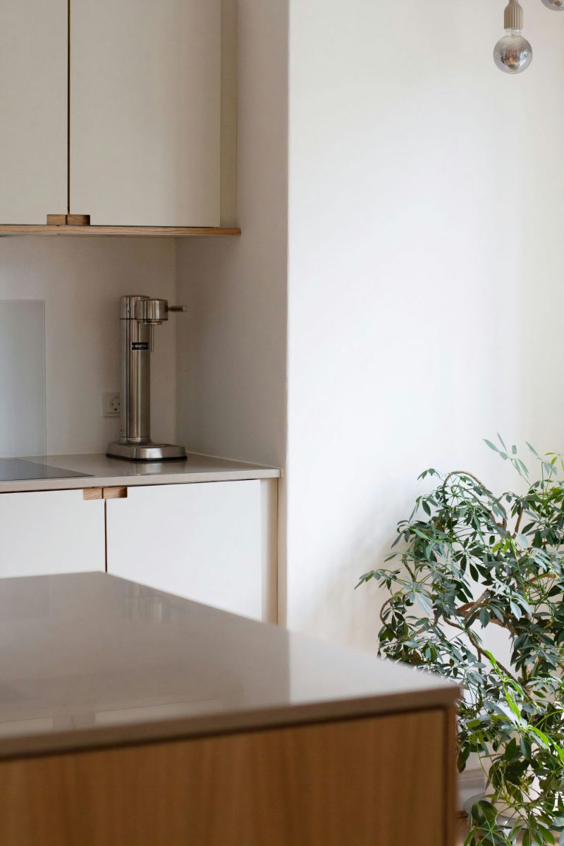 Recessed handle in Fenix NTM kitchen