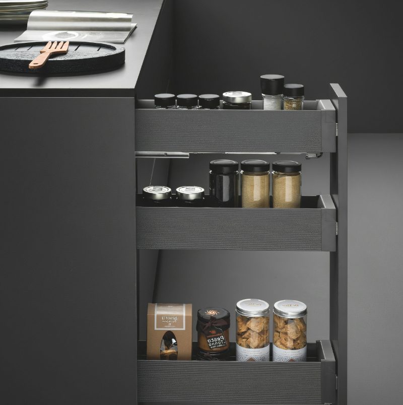 Pull-out spice rack