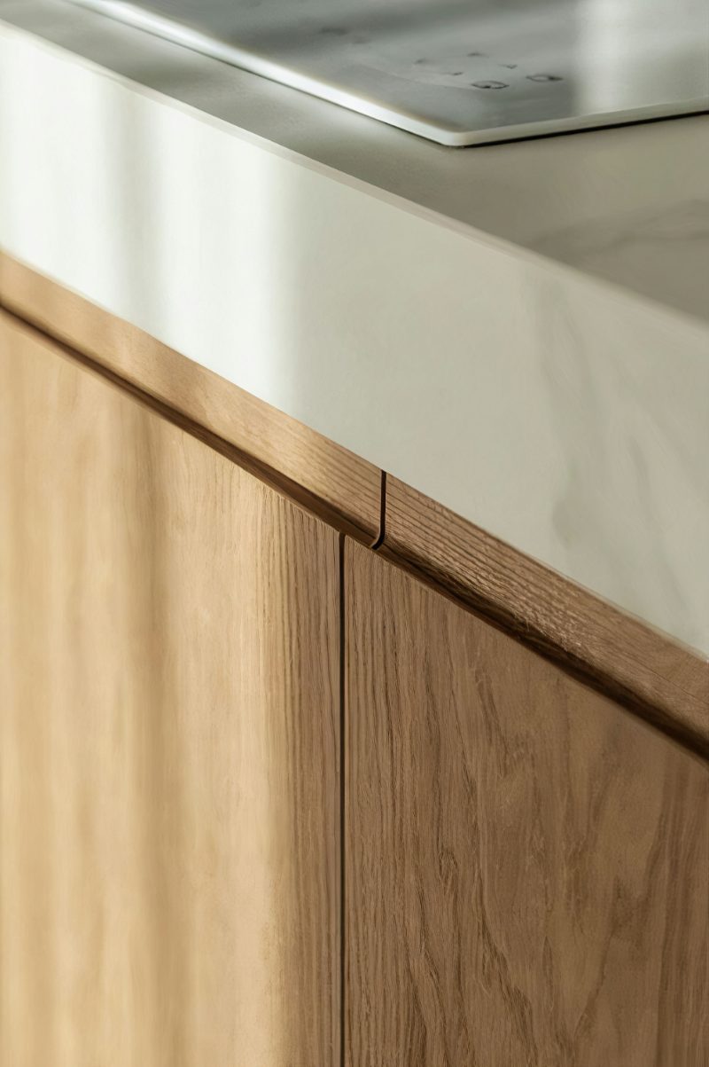 J-pull light oak front