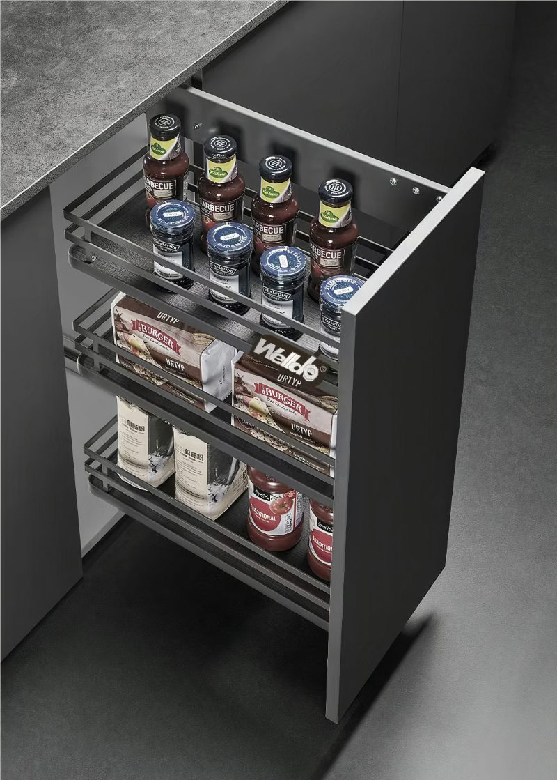 Pull-out spice rack