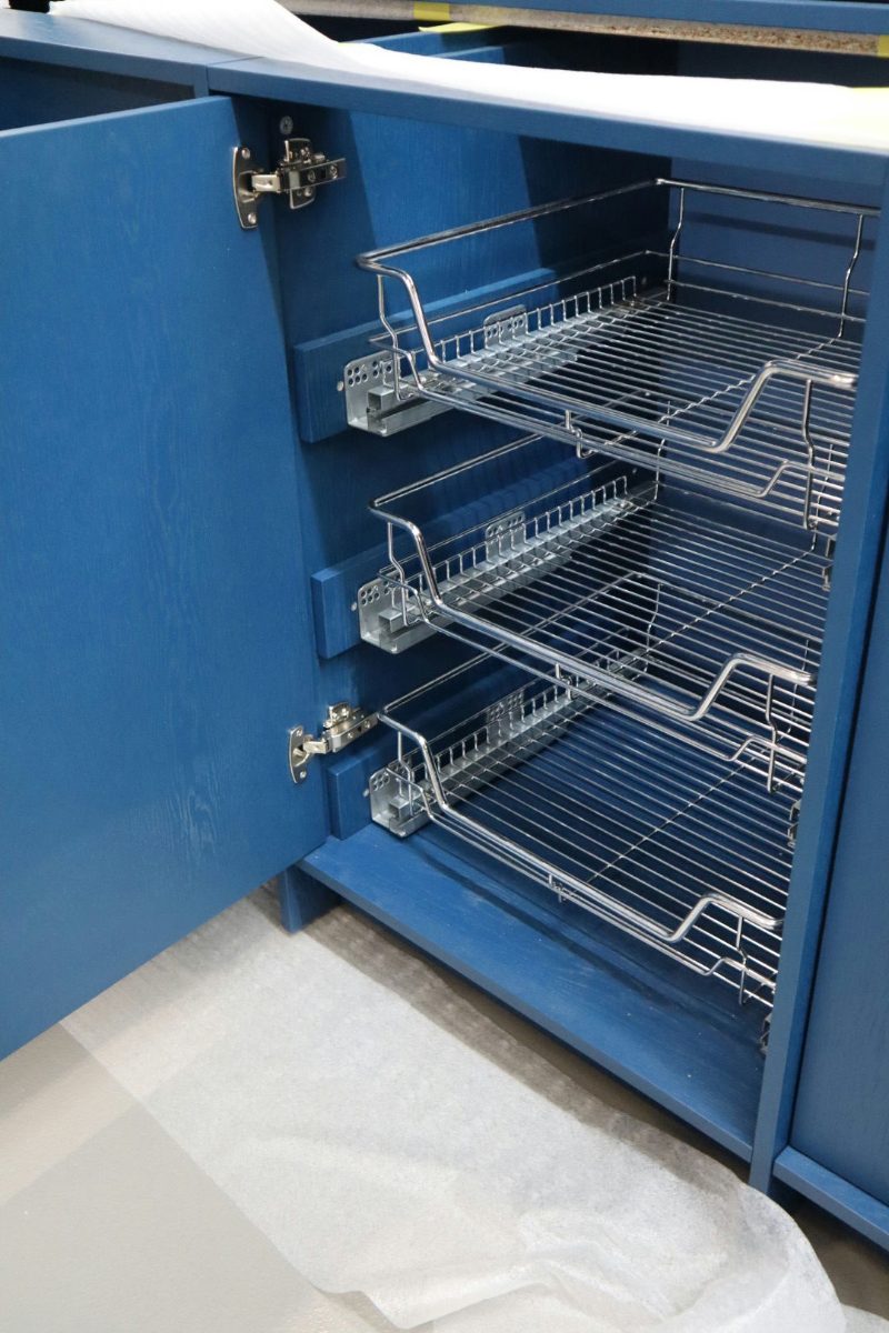 Pull-out racks