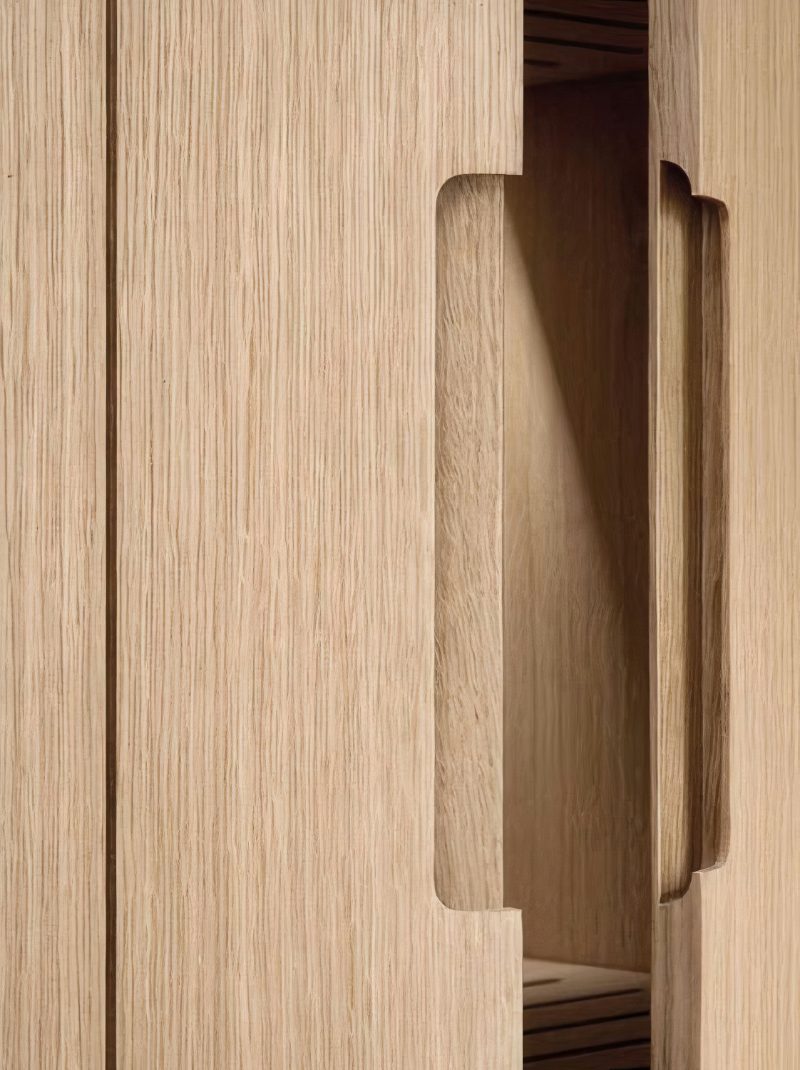 Recessed handle