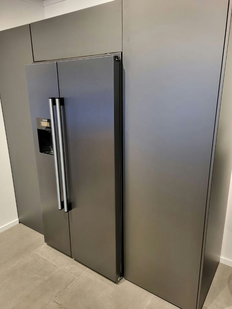 Counter-depth refrigerator