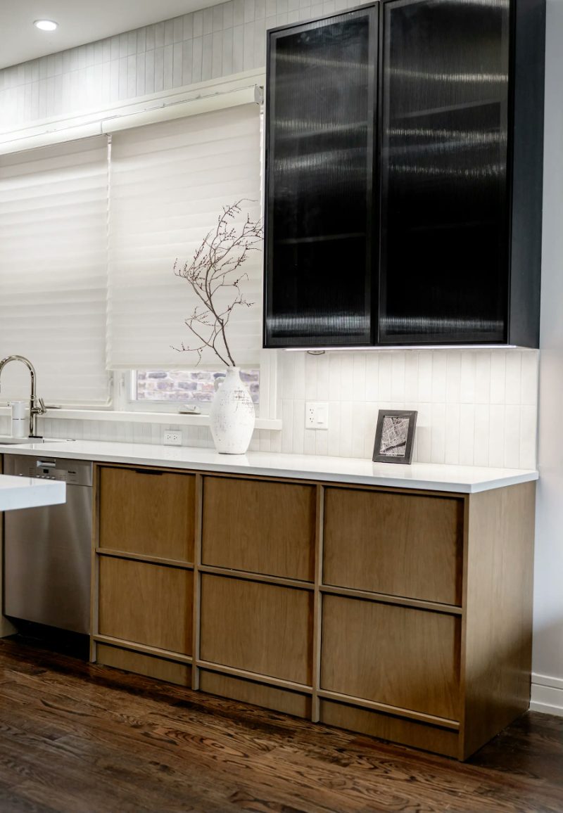Under-cabinet lighting