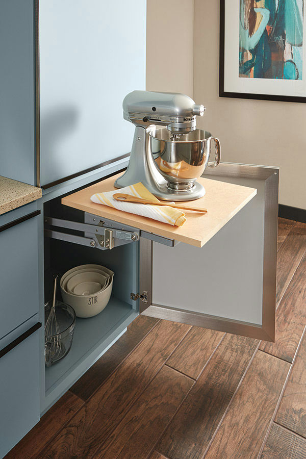 Pop-up shelf in the mixer cabinet 