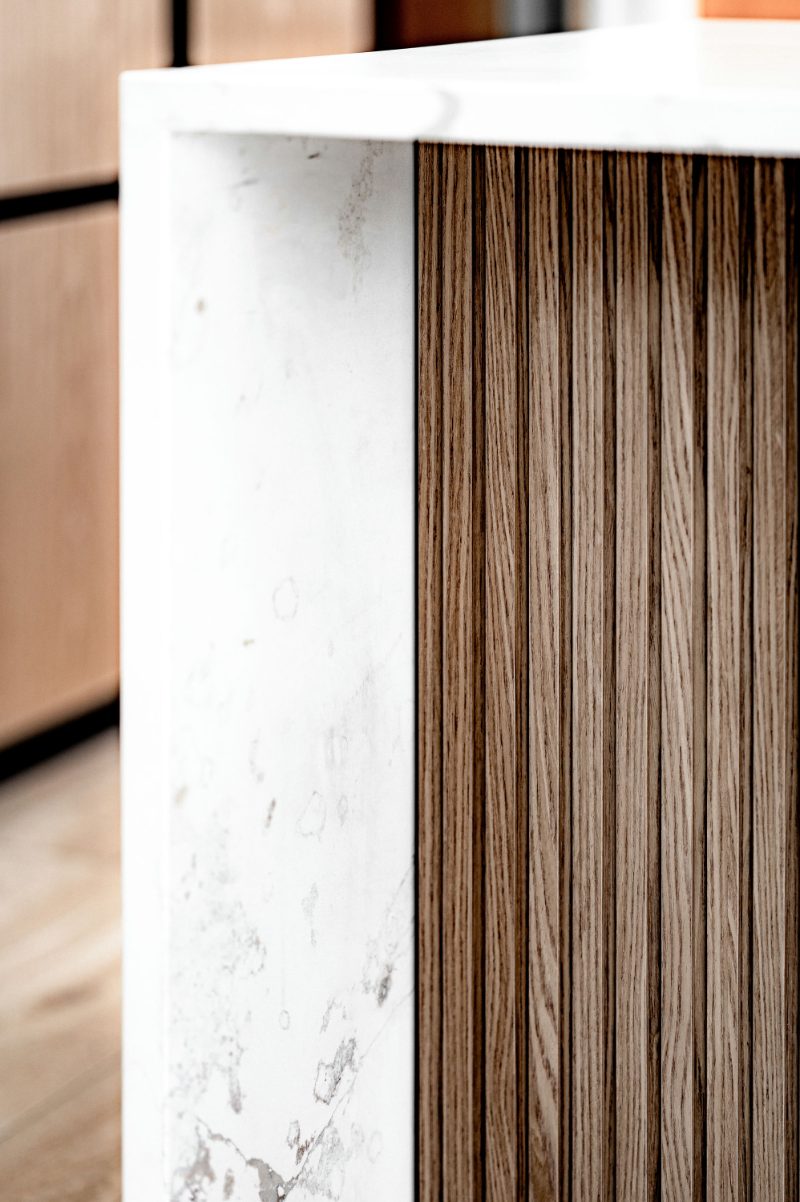 Fluted panels of kitchen island