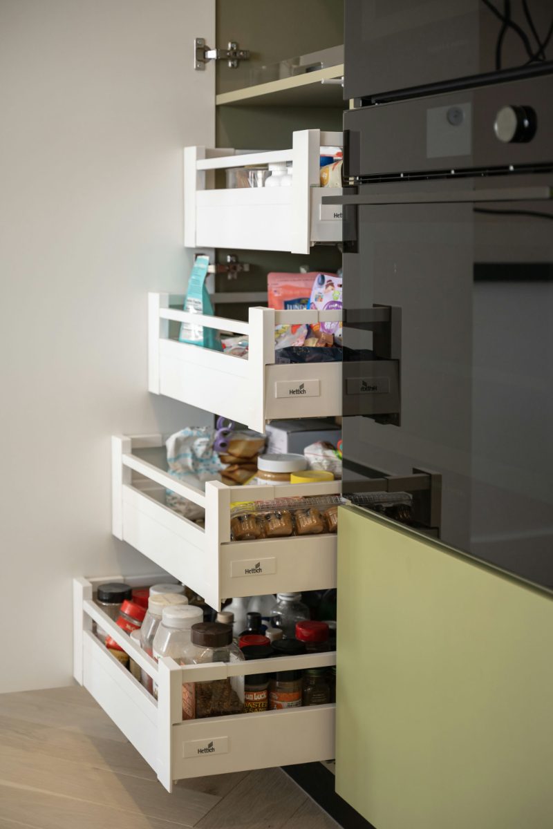 Pantry with pullout drawers and shelves