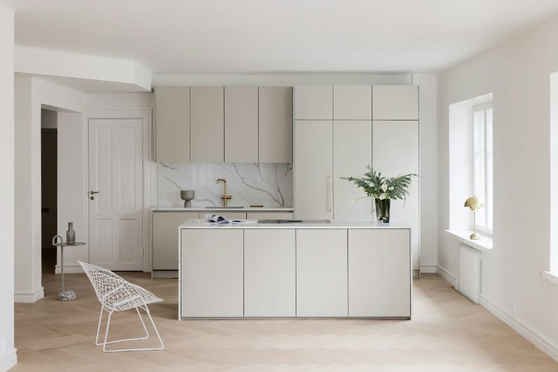 Beige slab kitchen
